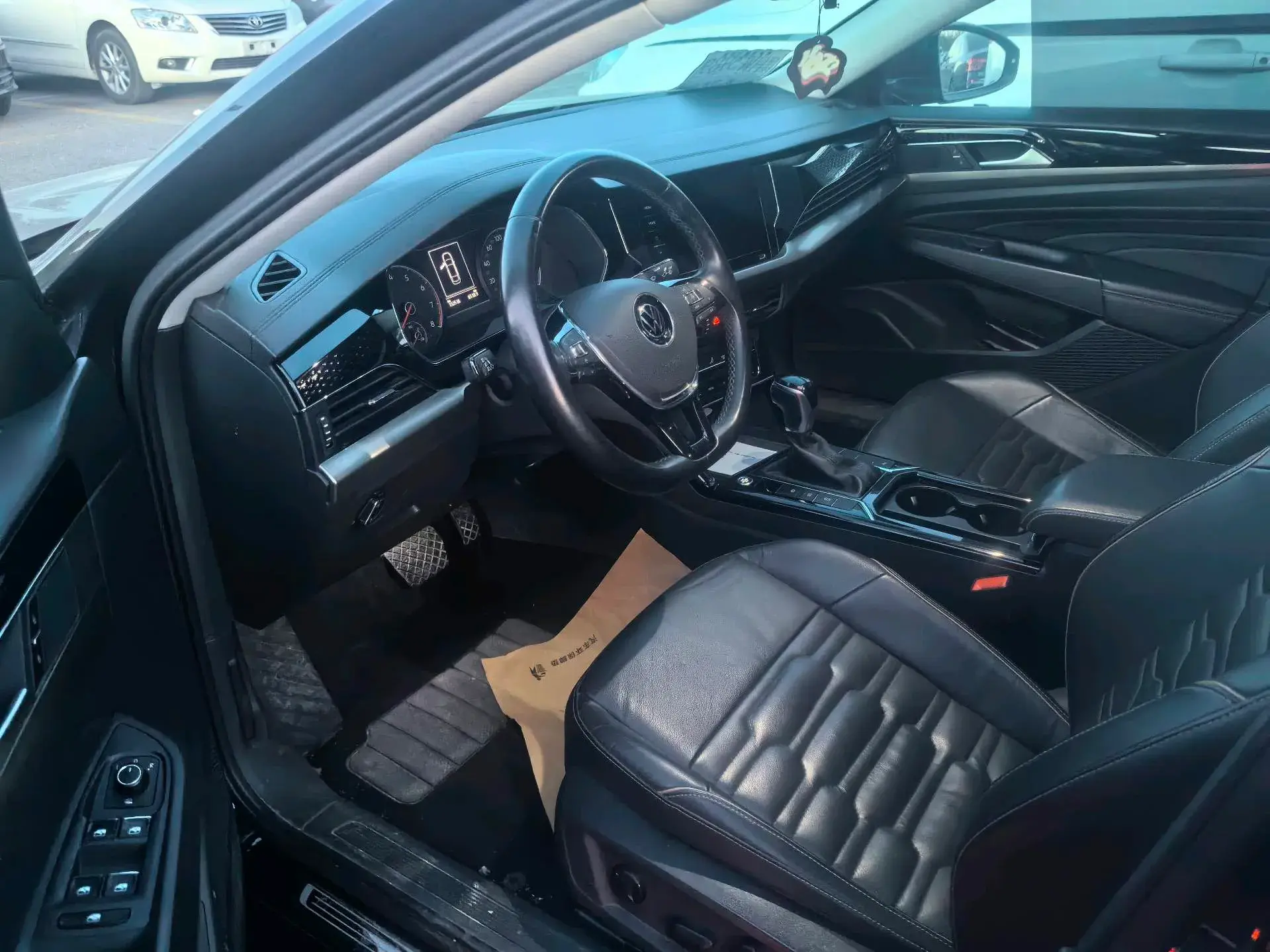 2020 VOLKSWAGEN PASSAT thumbnail 4