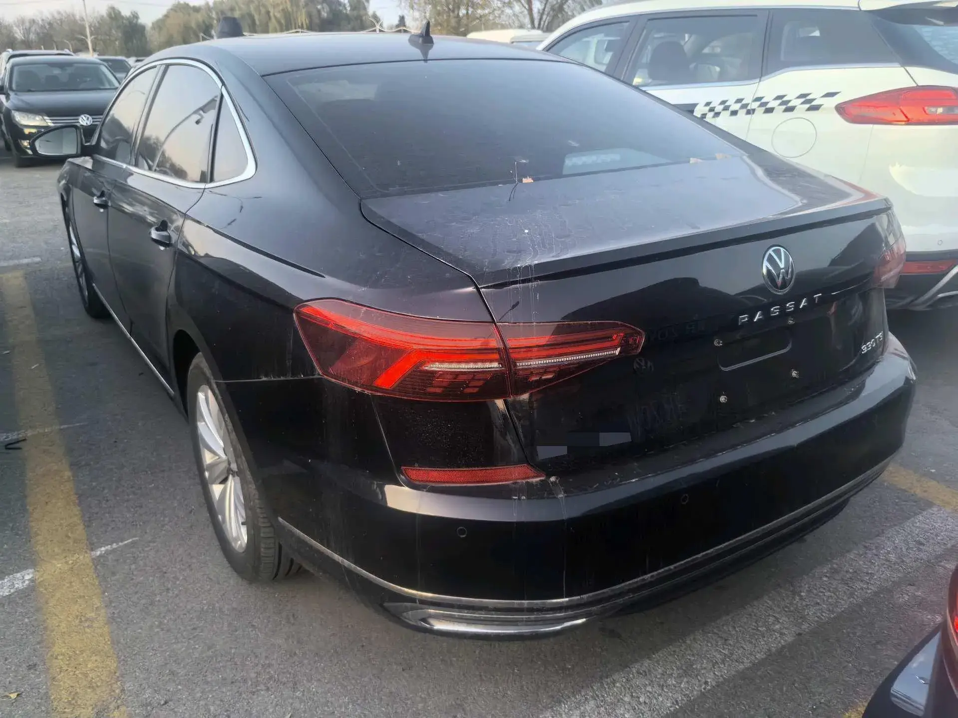 2020 VOLKSWAGEN PASSAT thumbnail 3