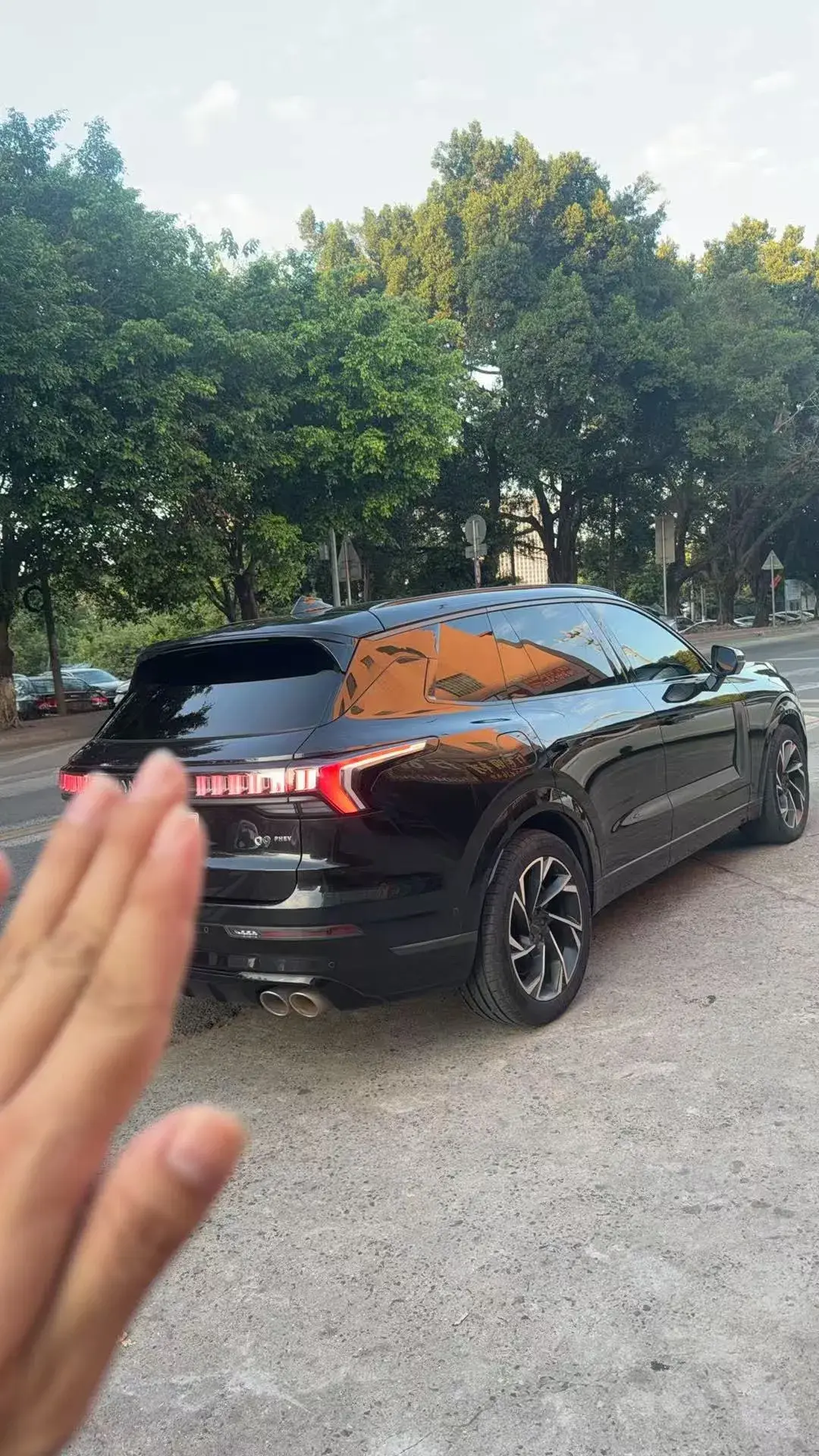 2021 LYNK&CO 09 thumbnail 4