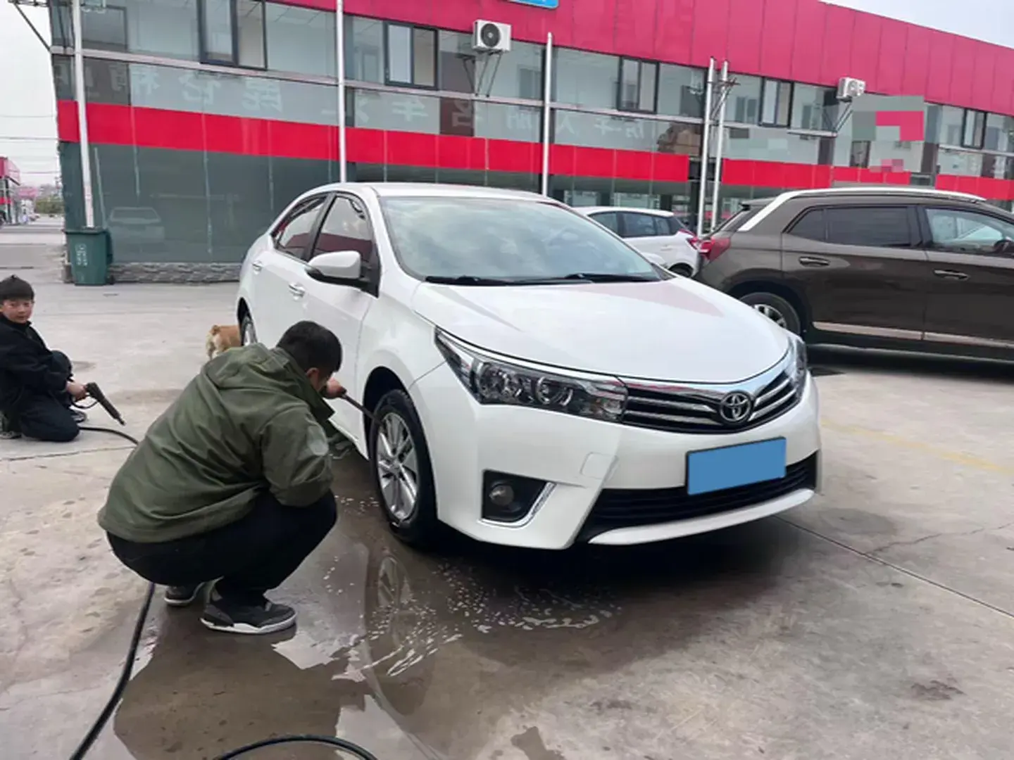 2017 TOYOTA COROLLA thumbnail 4