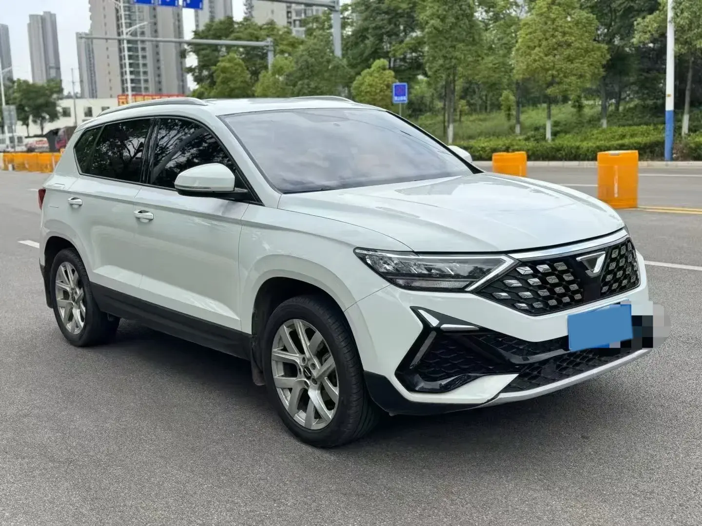 2022 JETTA VS5 thumbnail 3