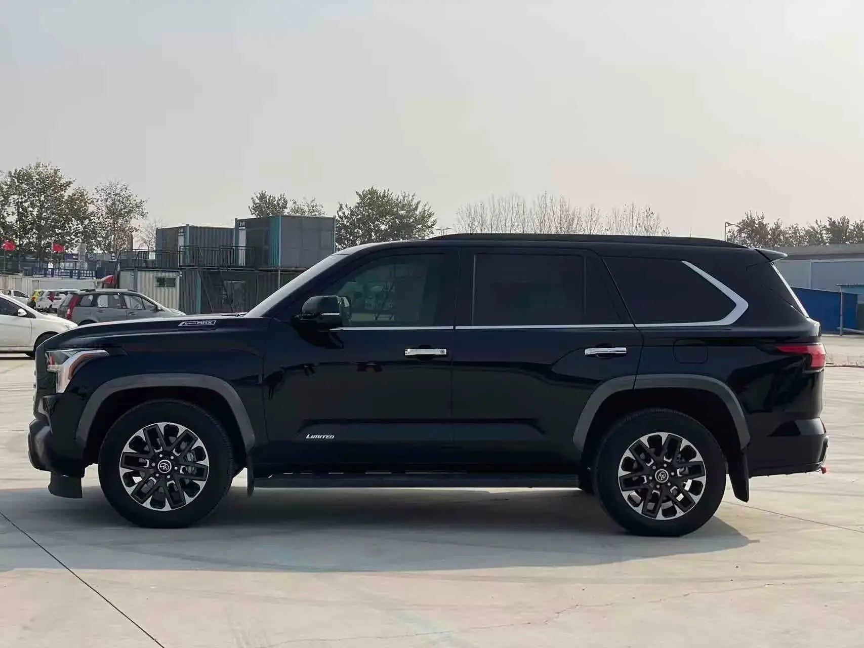 2023 TOYOTA AVALON thumbnail 4