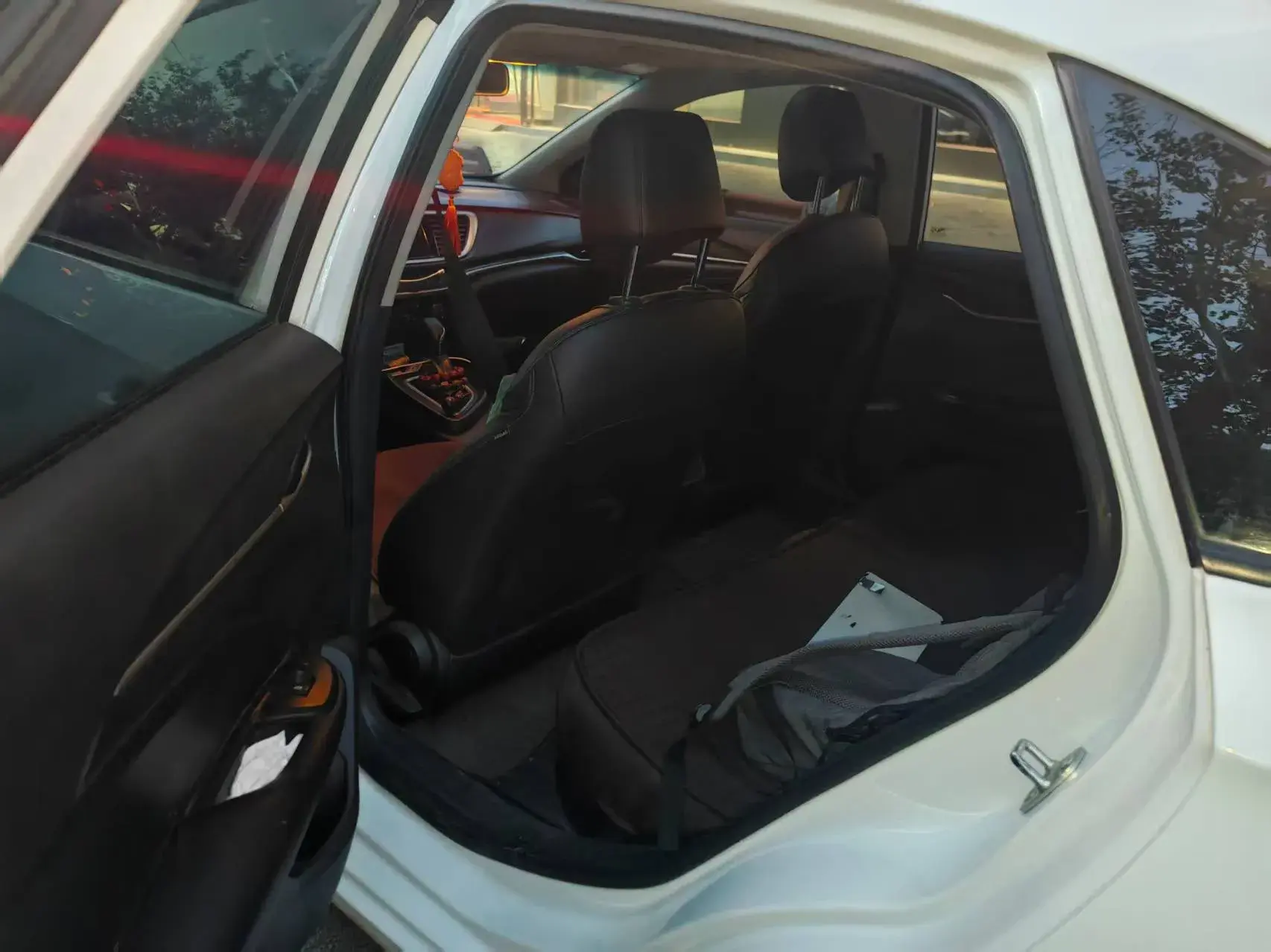 2021 BUICK EXCELLE thumbnail 3