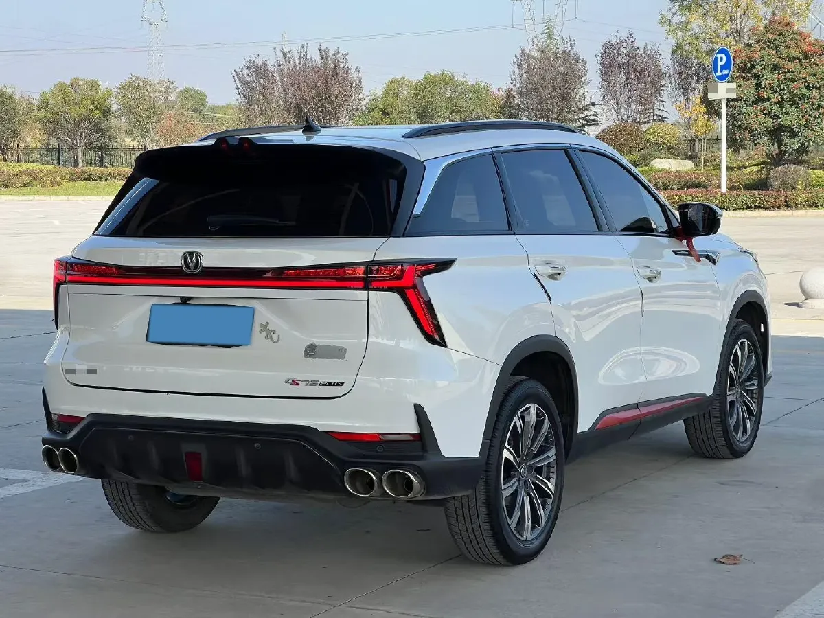 2022 ChangAn CS75 Plus 2.0T 233HP L4 8AT,autocango,china used car exporter,china ev exporter,chinese used car exporter,chinese used ev exporter