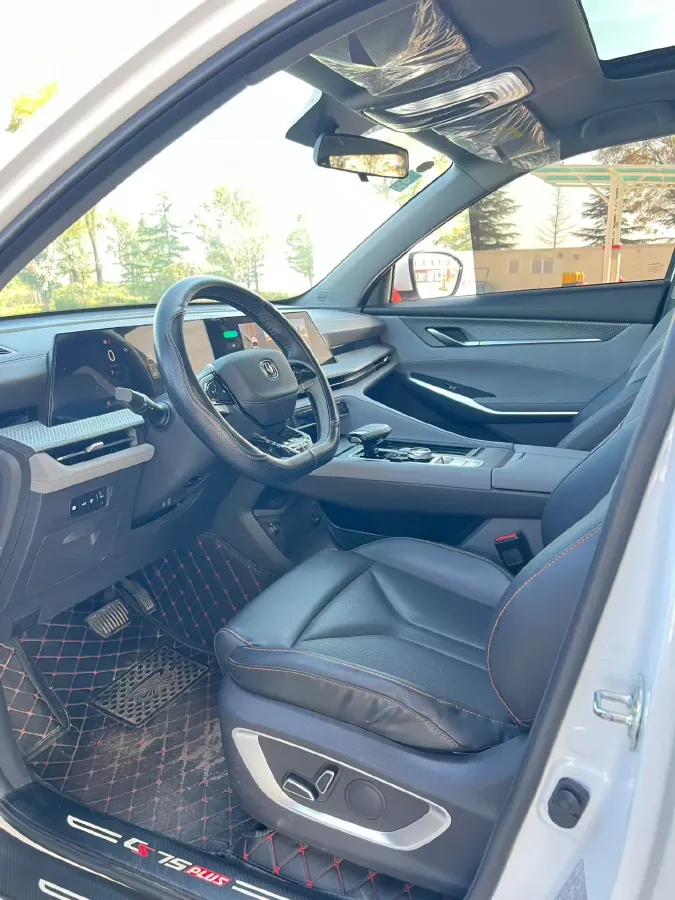 2022 ChangAn CS75 Plus 2.0T 233HP L4 8AT,autocango,china used car exporter,china ev exporter,chinese used car exporter,chinese used ev exporter