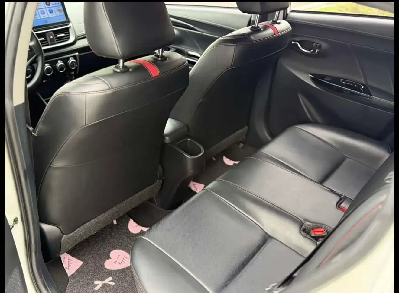 2022 TOYOTA YARIS thumbnail 3