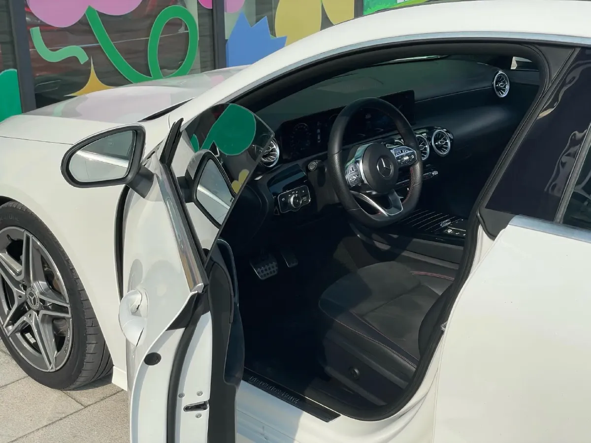 2020 Mercedes-Benz CLA Class 1.3T 163HP L4 7DCT,autocango,china used car exporter,china ev exporter,chinese used car exporter,chinese used ev exporter