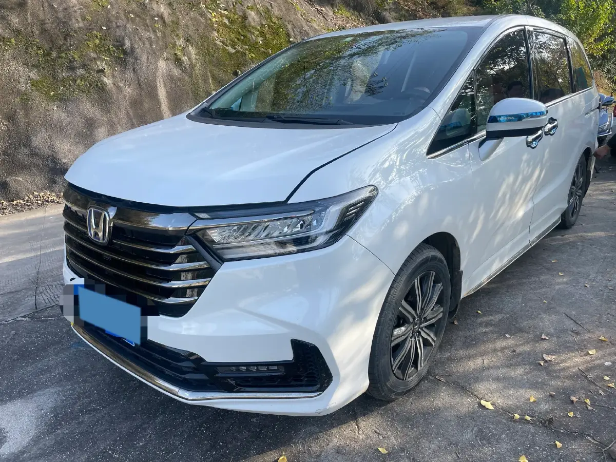 2022 Honda Odyssey 2.0L 146HP L4 E-CVT Hybrid