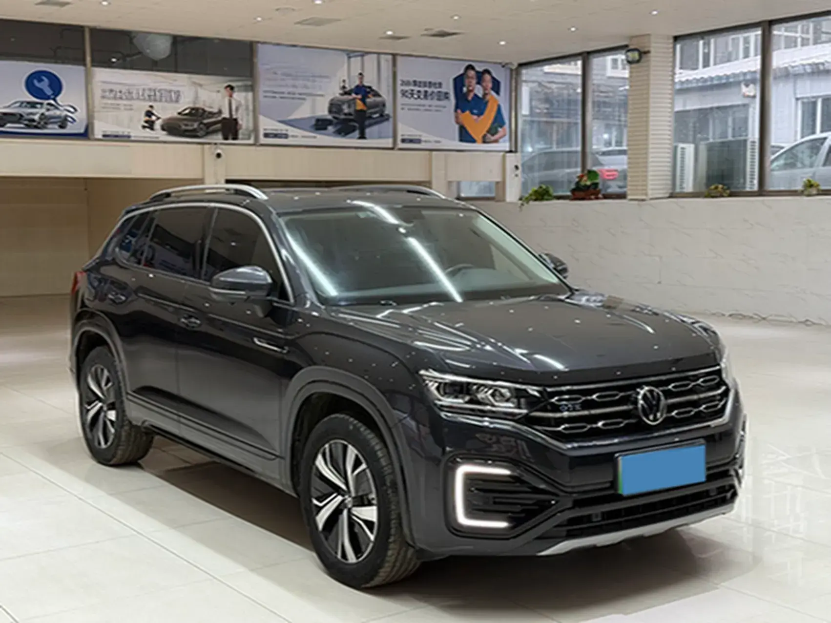 2020 VOLKSWAGEN TAYRON thumbnail 3