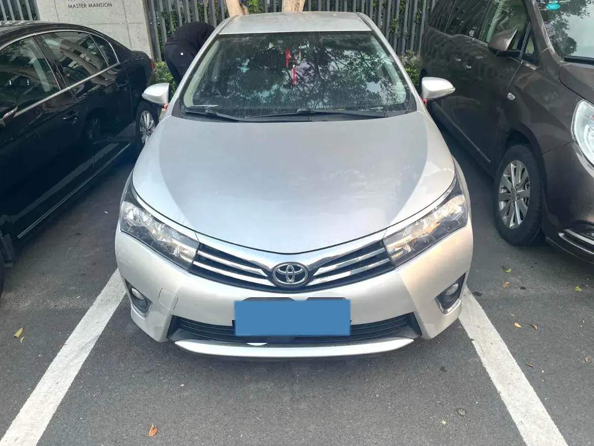 2017 TOYOTA COROLLA thumbnail 3