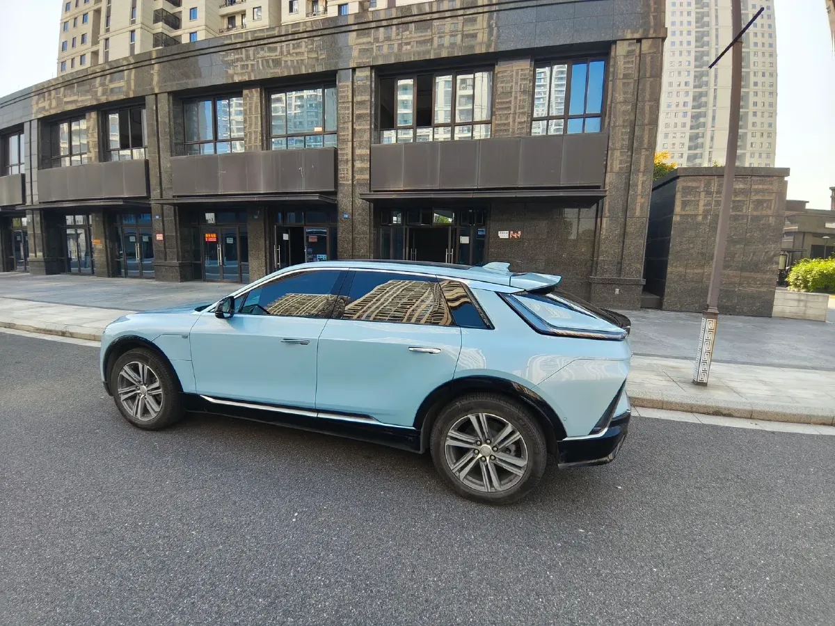 2024 Cadillac IQ Lyriq BEV 68.4KWH,autocango,china used car exporter,china ev exporter,chinese used car exporter,chinese used ev exporter