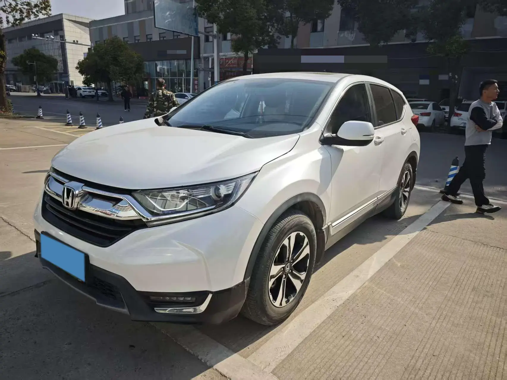 2019 HONDA CR-V view 1