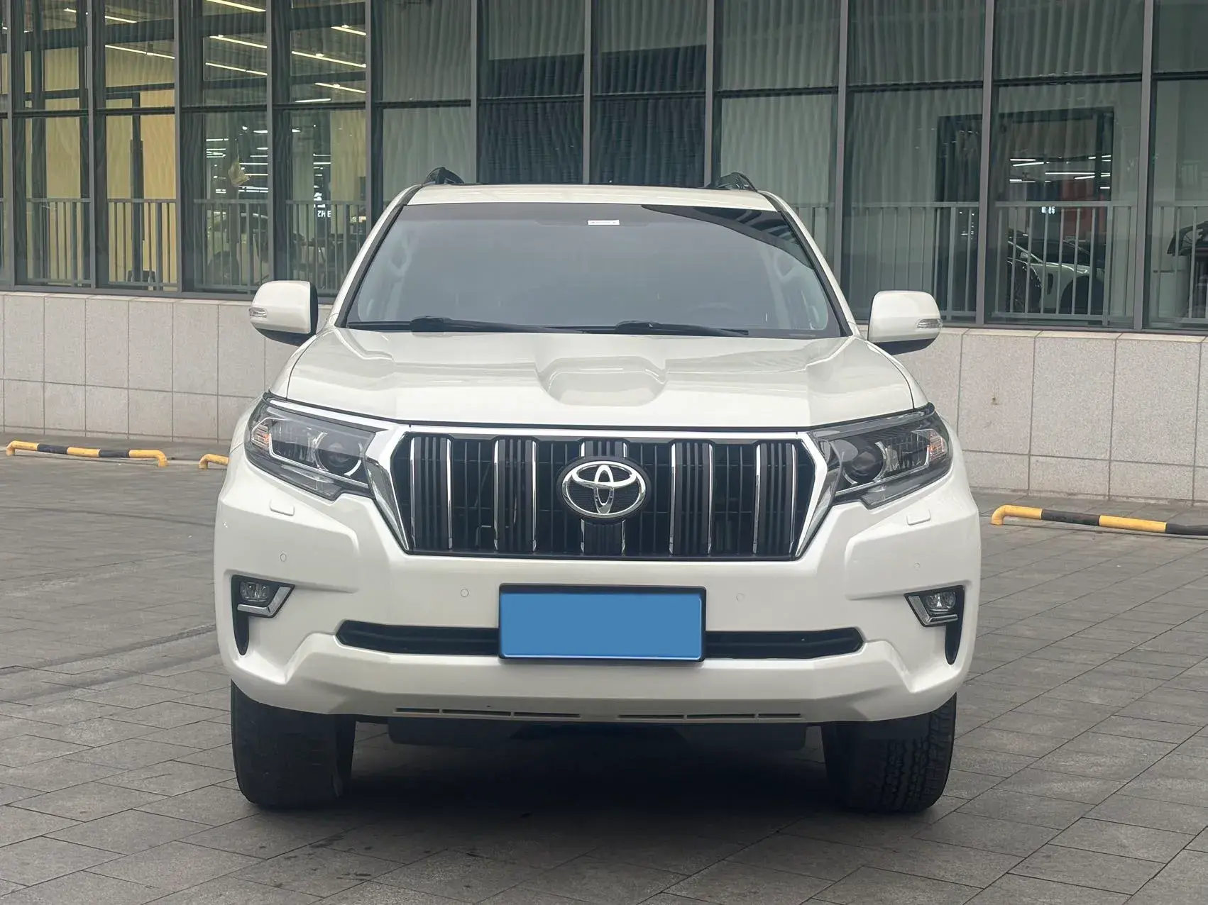 2018 TOYOTA LAND thumbnail 2