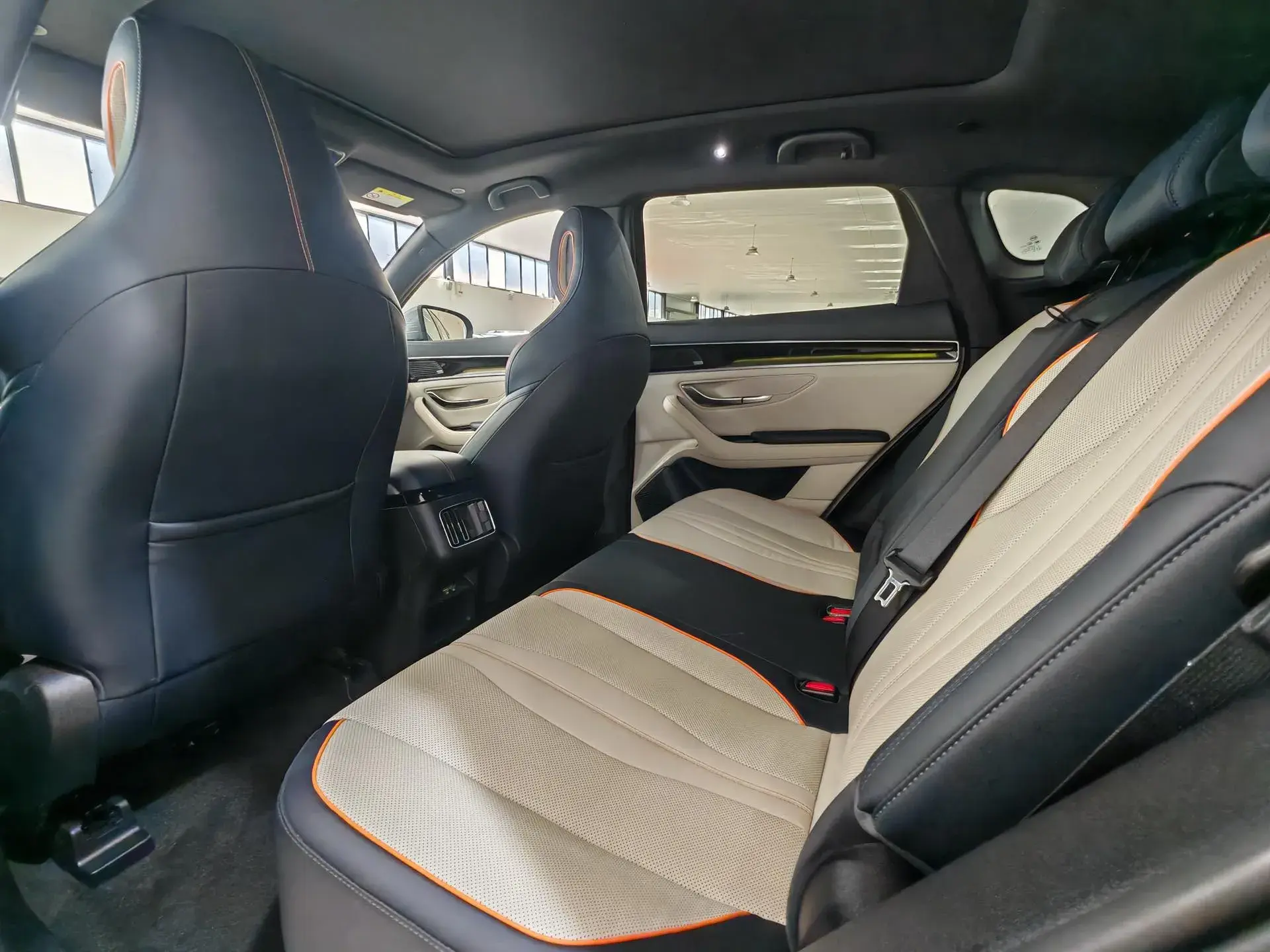 2021 BYD SONG thumbnail 3