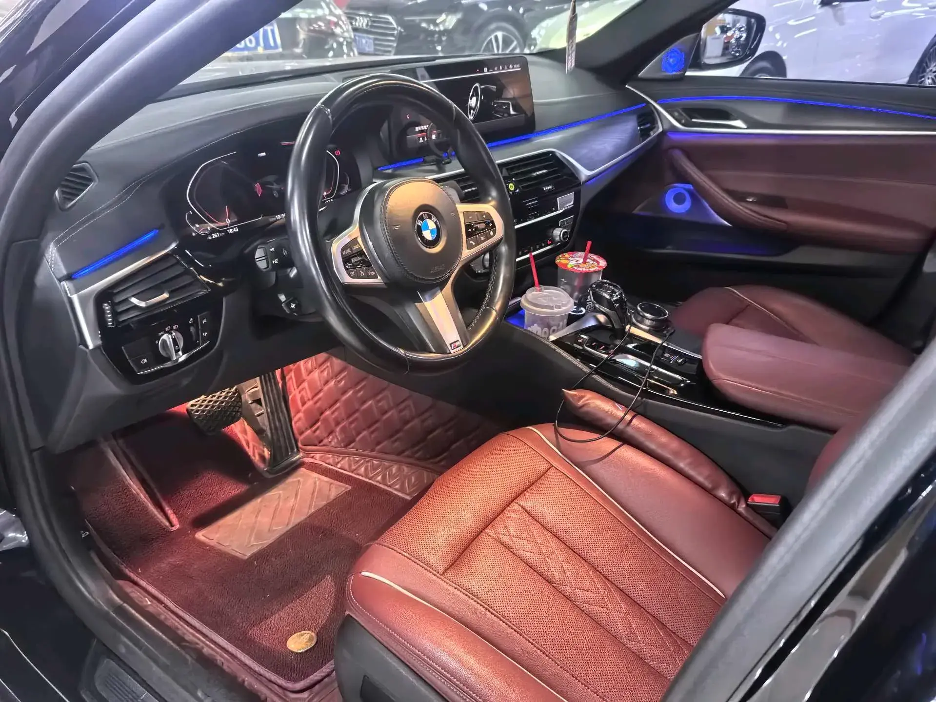 2021 BMW 5 thumbnail 2