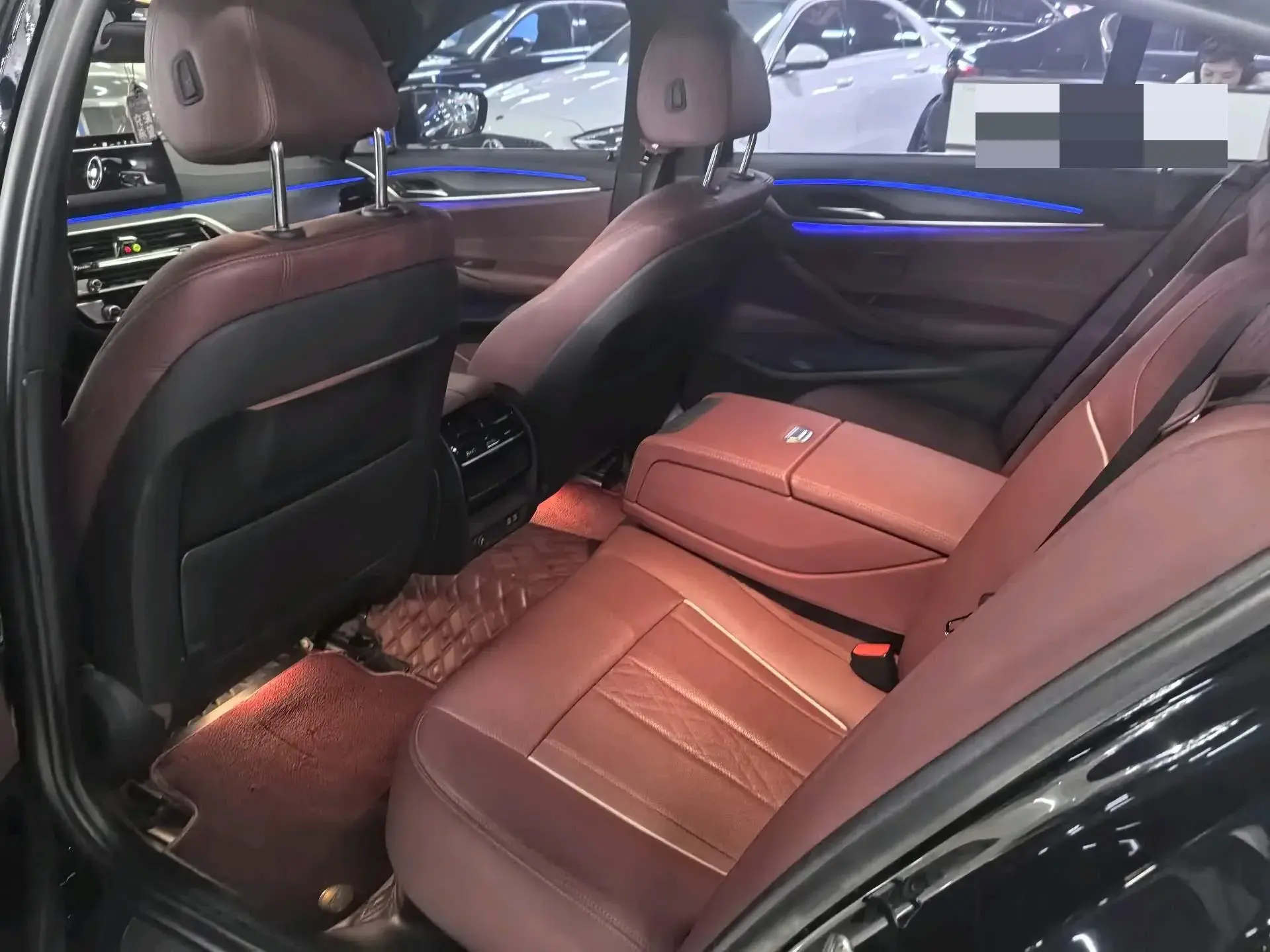 2021 BMW 5 thumbnail 3