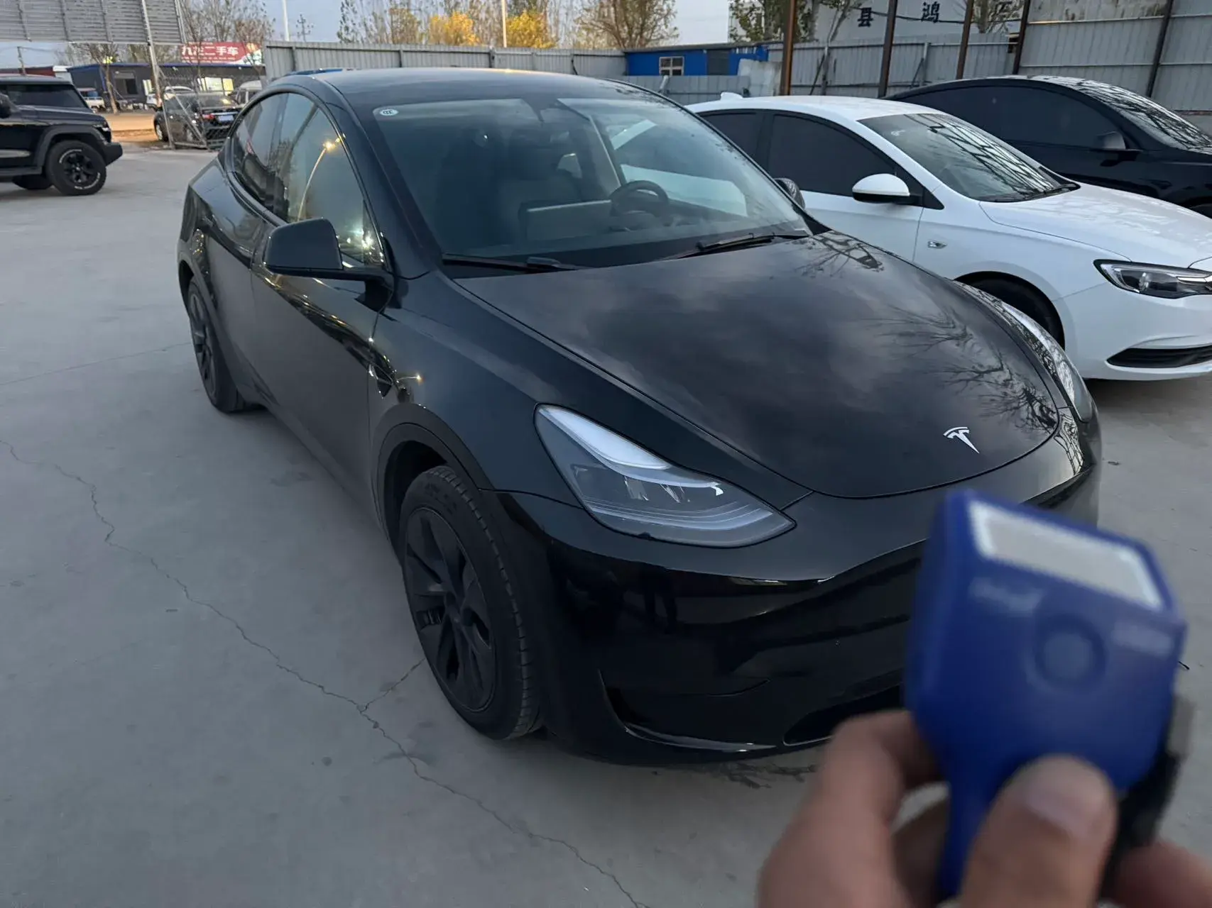 2023 TESLA MODEL thumbnail 3