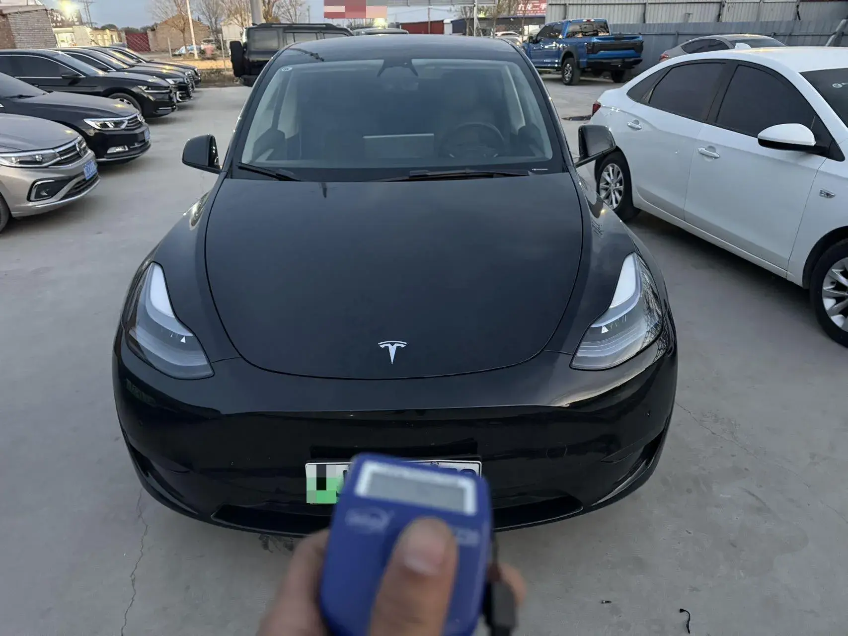 2023 TESLA MODEL thumbnail 2