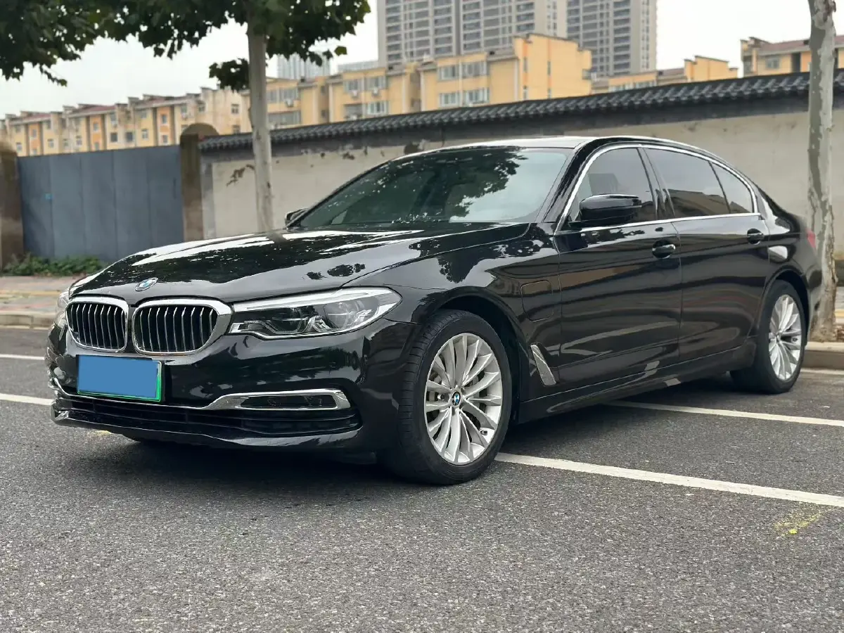 2020 BMW 5 Series 2.0T 184HP L4 8AT PHEV 17.7KWH