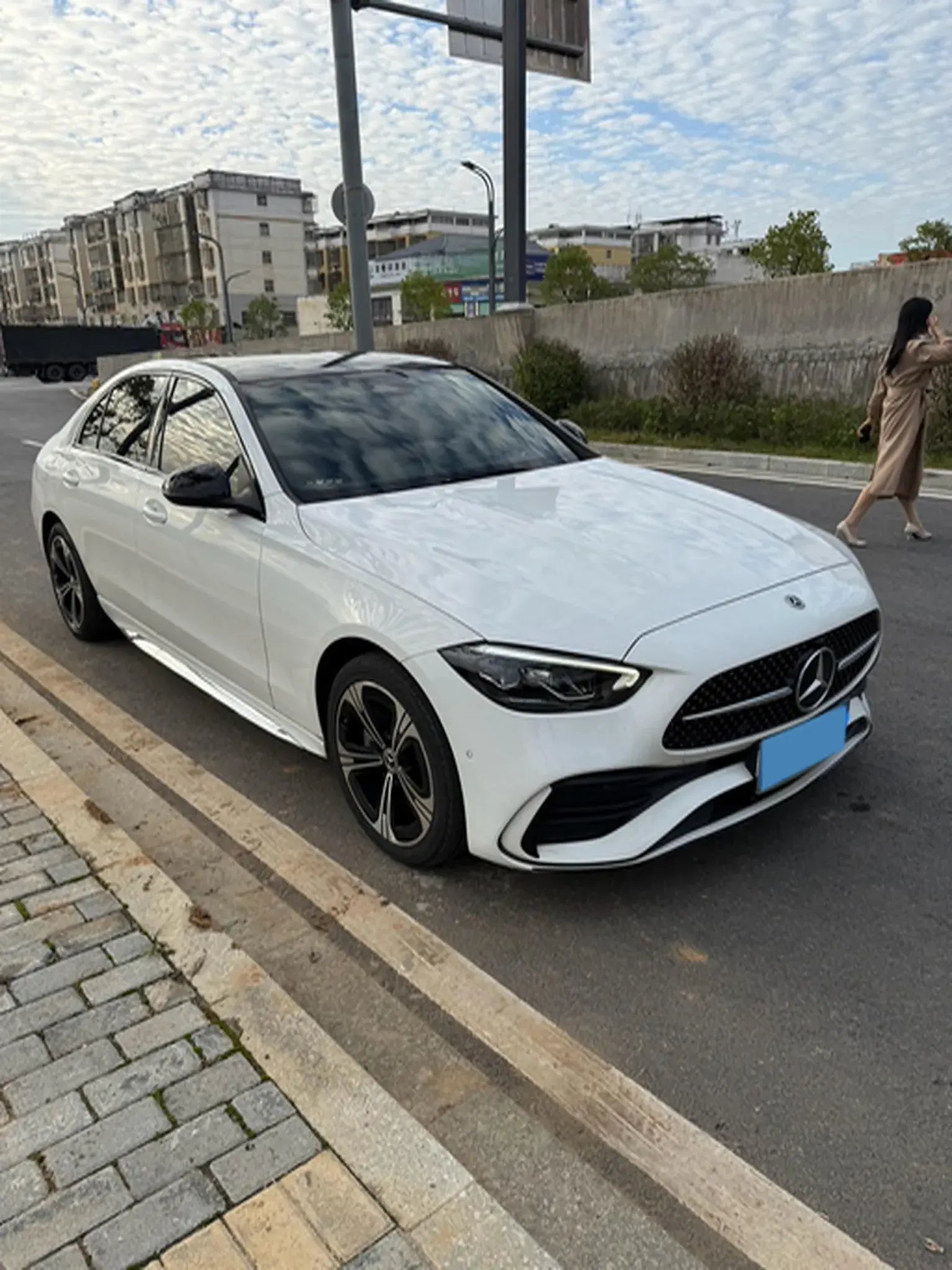 2022 MERCEDES-BENZ C thumbnail 2