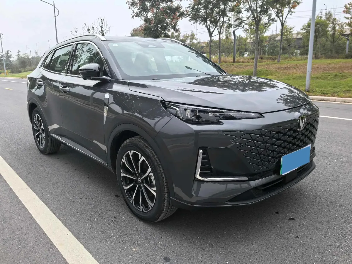 2025 ChangAn CS55PLUS PHEV 1.5L 98HP L4 E-CVT PHEV,autocango,china used car exporter,china ev exporter,chinese used car exporter,chinese used ev exporter