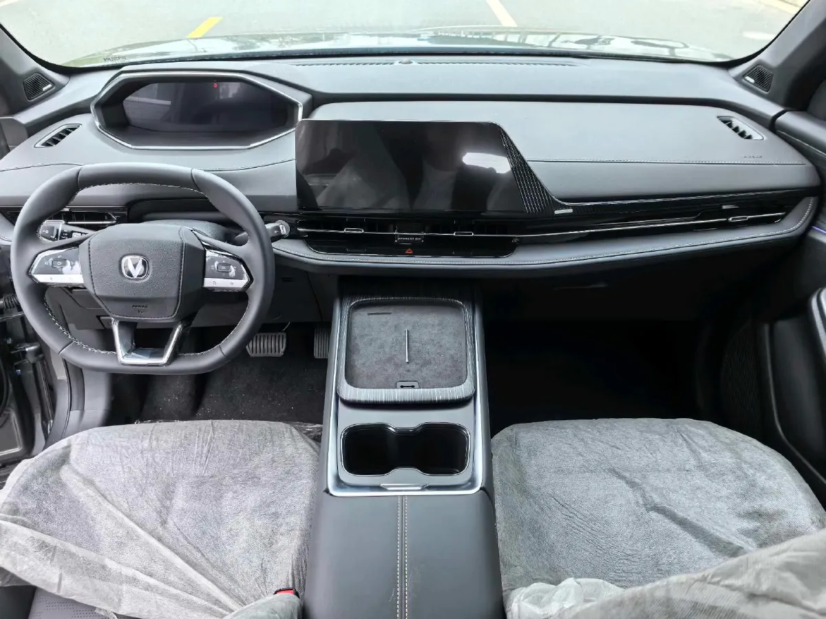 2025 ChangAn CS55PLUS PHEV 1.5L 98HP L4 E-CVT PHEV,autocango,china used car exporter,china ev exporter,chinese used car exporter,chinese used ev exporter