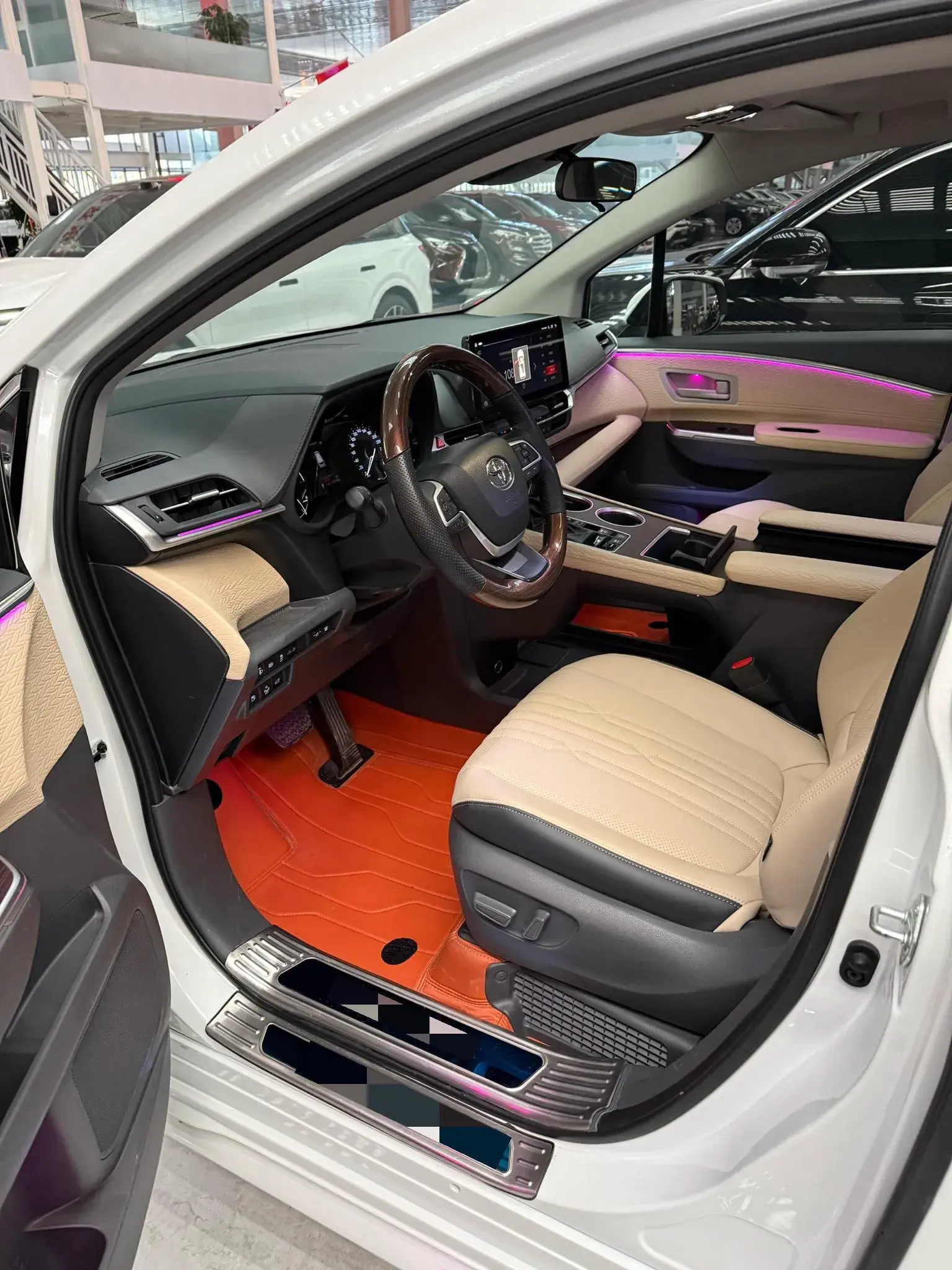 2023 TOYOTA SIENNA thumbnail 3