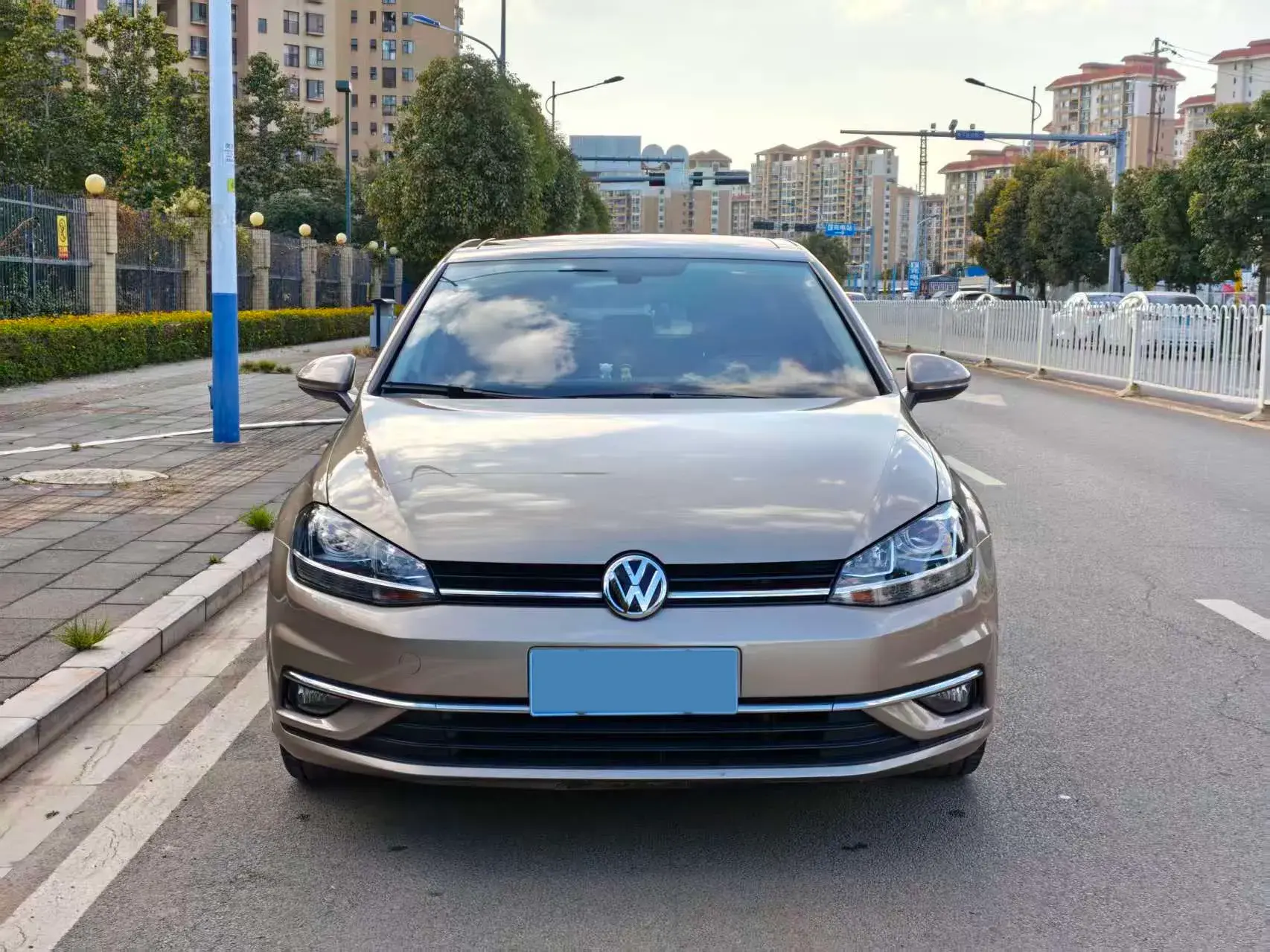 2019 VOLKSWAGEN GOLF thumbnail 2