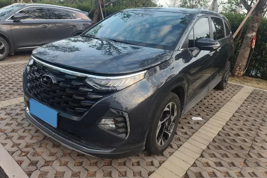 2021 HYUNDAI CUSTO view 1