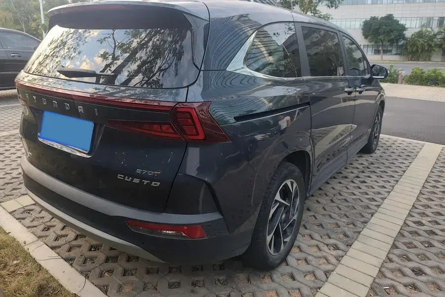 2021 HYUNDAI CUSTO thumbnail 3