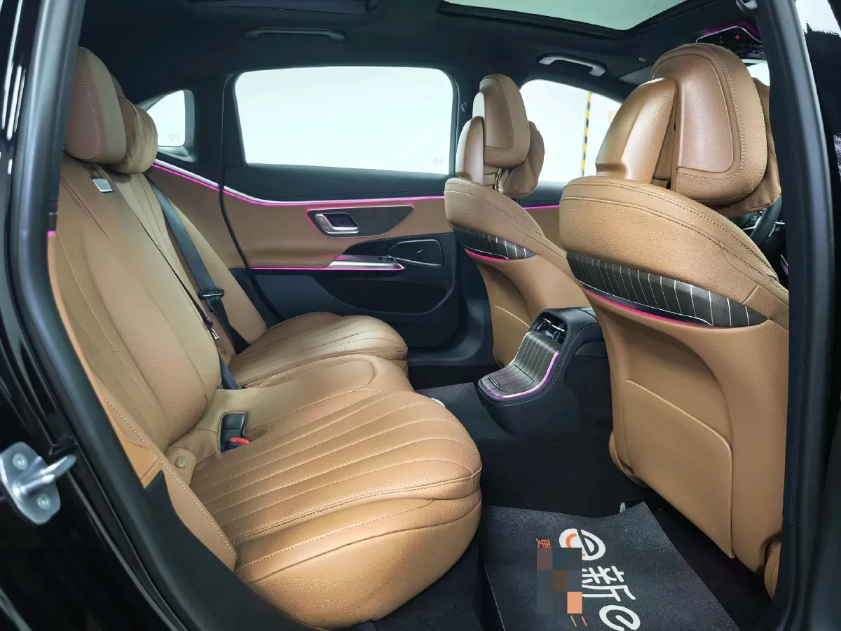 2024 Mercedes-Benz E Class 2.0T 204HP L4 9AT PHEV 25.4KWH,autocango,china used car exporter,china ev exporter,chinese used car exporter,chinese used ev exporter