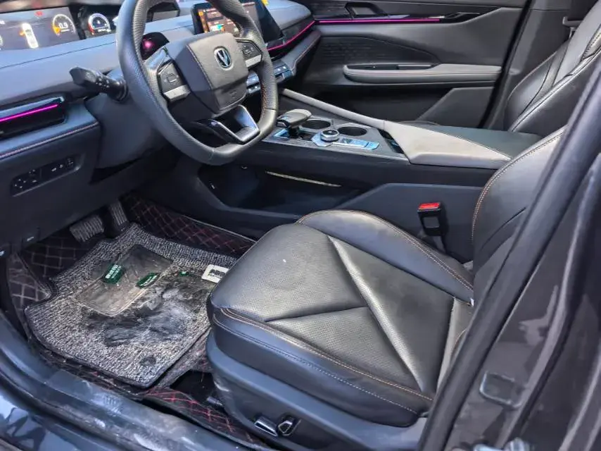 2022 CHANGAN UNI-V thumbnail 2