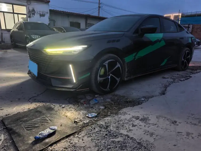 2022 CHANGAN UNI-V view 1