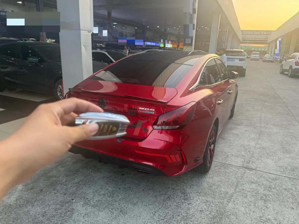 2022 MG 5 1.5L 120HP L4 5MT,autocango,china used car exporter,china ev exporter,chinese used car exporter,chinese used ev exporter