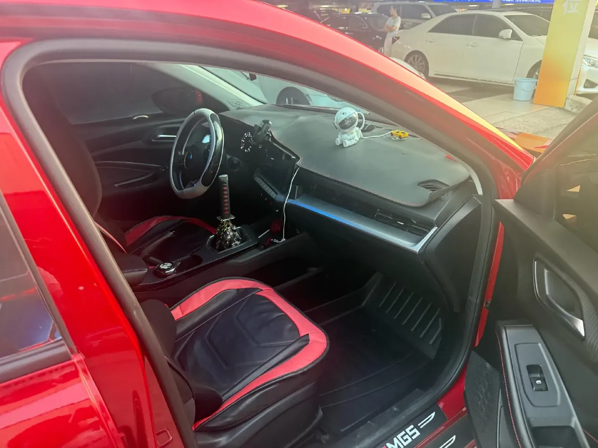 2022 MG 5 1.5L 120HP L4 5MT,autocango,china used car exporter,china ev exporter,chinese used car exporter,chinese used ev exporter