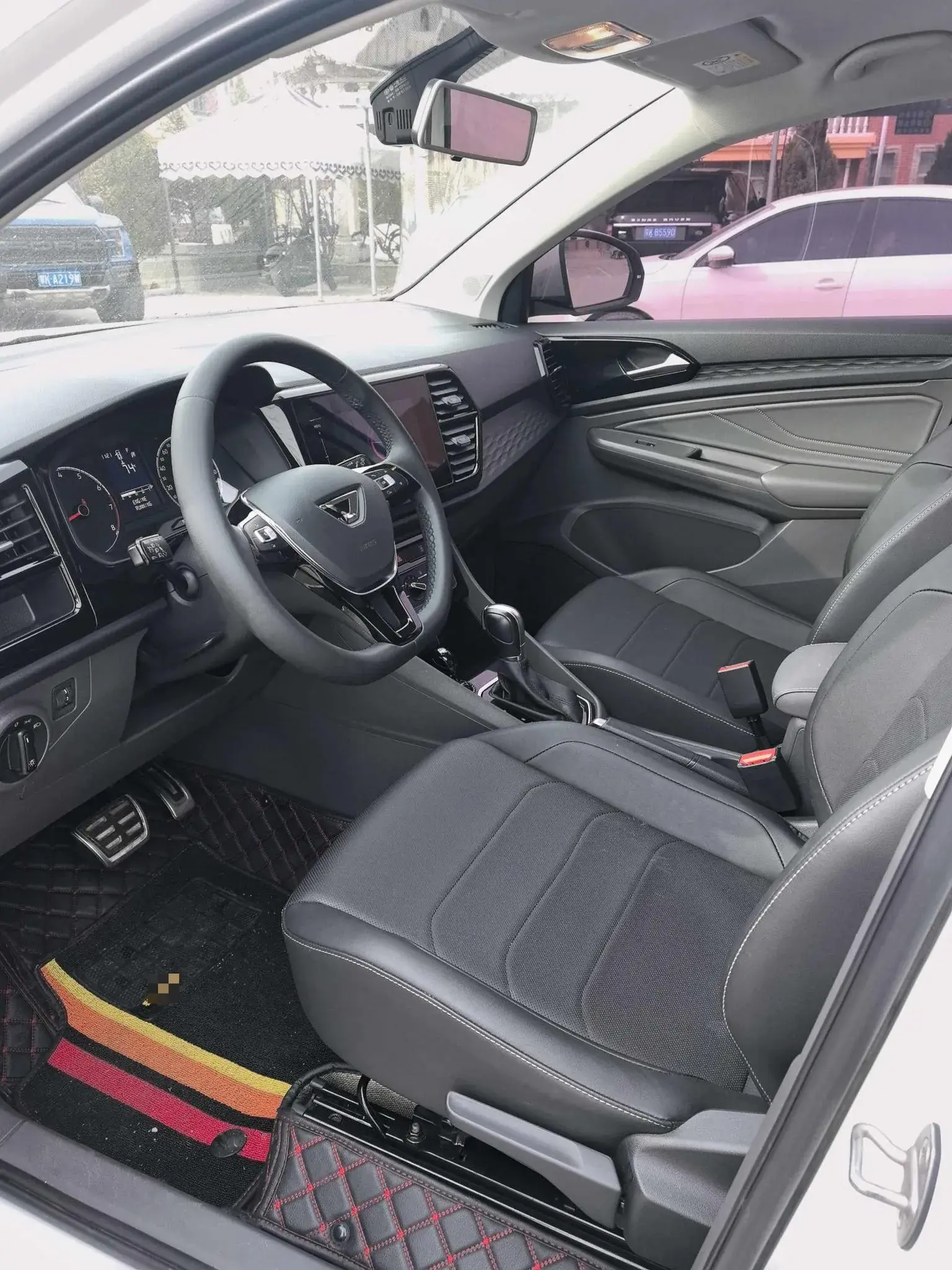 2019 JETTA VS5 thumbnail 4