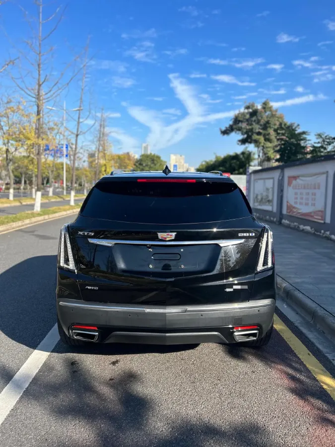 2022 Cadillac XT5 2.0T 237HP L4 9AT,autocango,china used car exporter,china ev exporter,chinese used car exporter,chinese used ev exporter