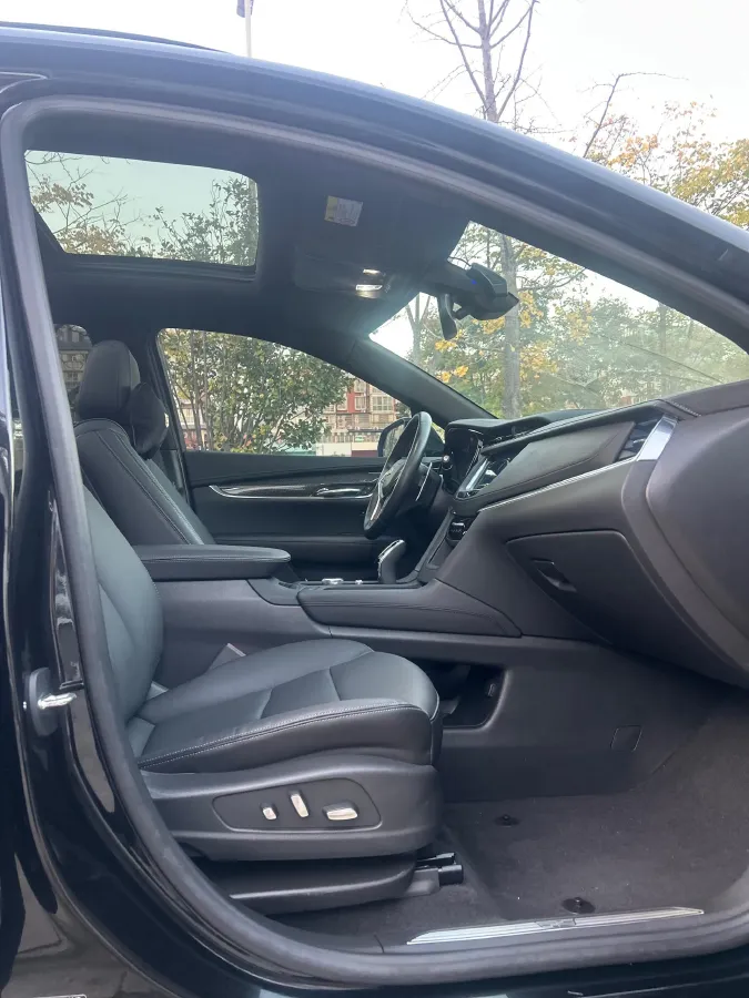 2022 Cadillac XT5 2.0T 237HP L4 9AT,autocango,china used car exporter,china ev exporter,chinese used car exporter,chinese used ev exporter