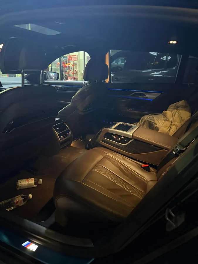 2021 BMW 7 Series 2.0T 265HP L4 8AT,autocango,china used car exporter,china ev exporter,chinese used car exporter,chinese used ev exporter