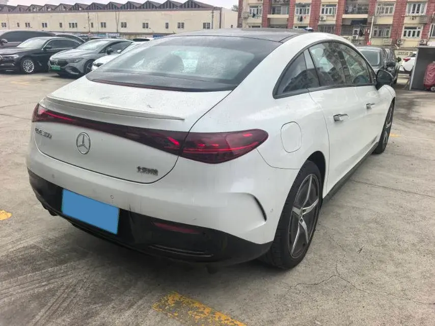2022 MERCEDES-BENZ EQE thumbnail 3