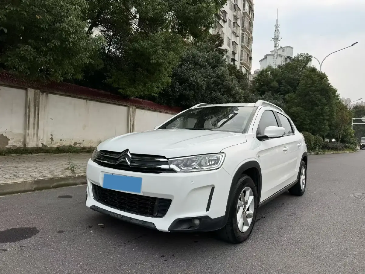 2018 Citroen C3-XR 1.6L 117HP L4 6AT