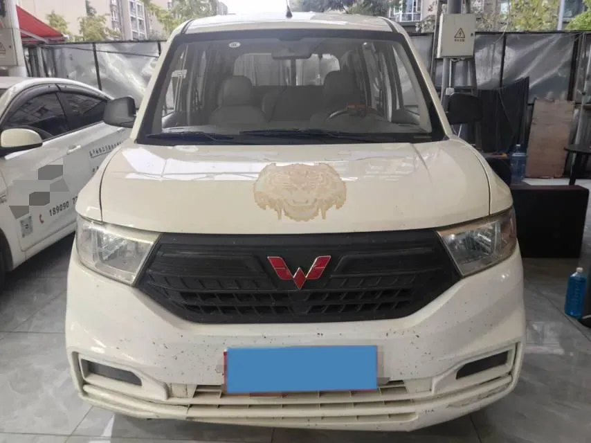 2019 WuLing HongGuang V 1.5L 105HP L4 5MT,autocango,china used car exporter,china ev exporter,chinese used car exporter,chinese used ev exporter