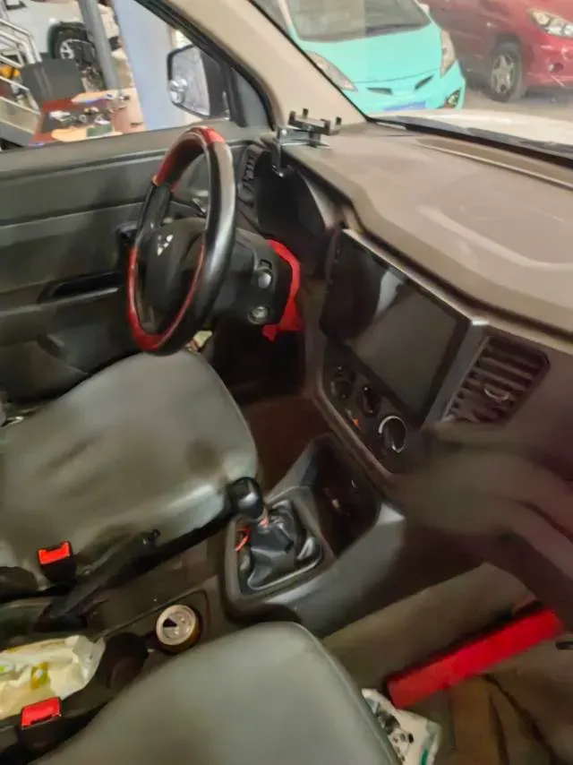 2019 WuLing HongGuang V 1.5L 105HP L4 5MT,autocango,china used car exporter,china ev exporter,chinese used car exporter,chinese used ev exporter