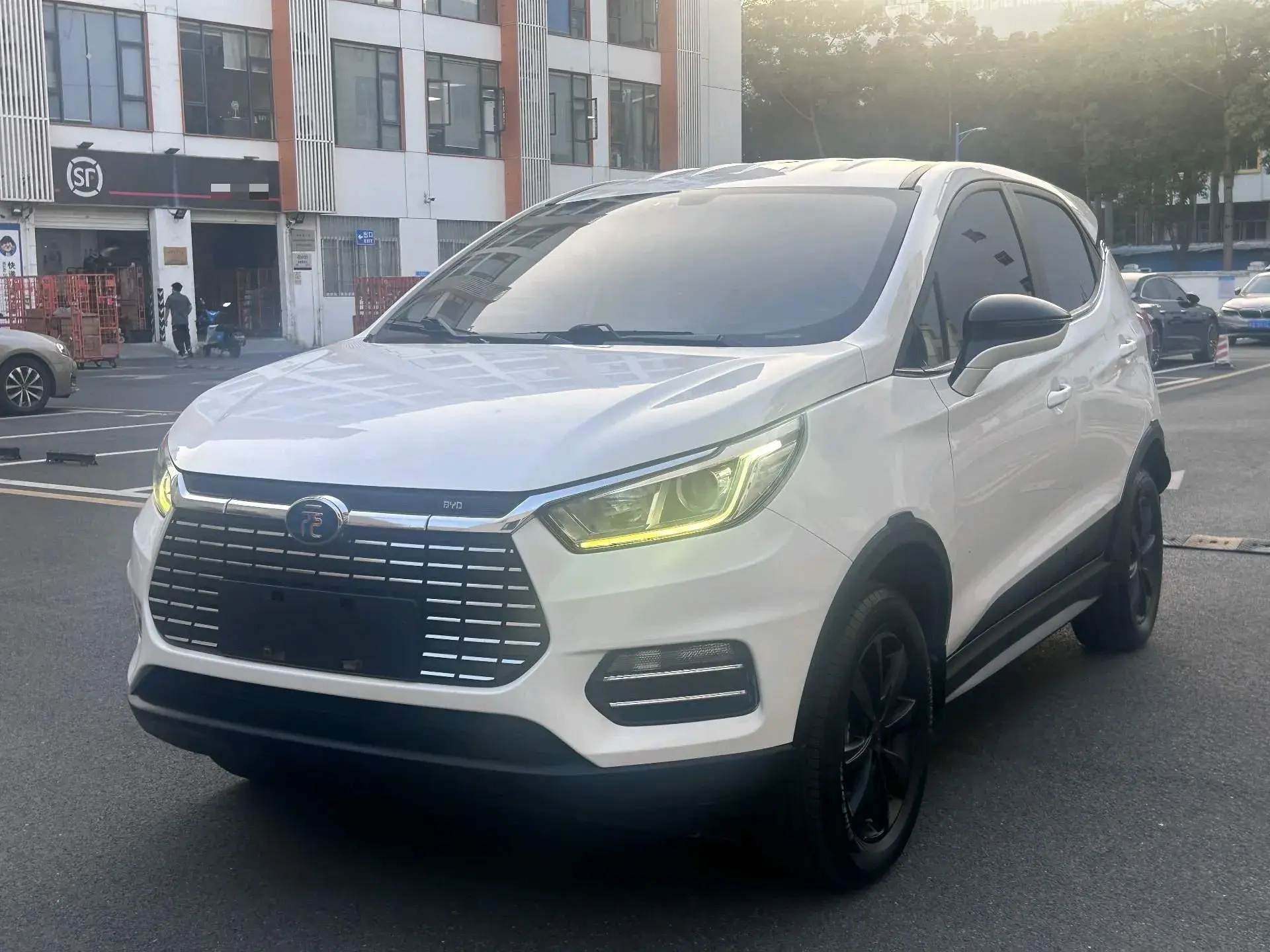 2019 BYD YUAN view 1