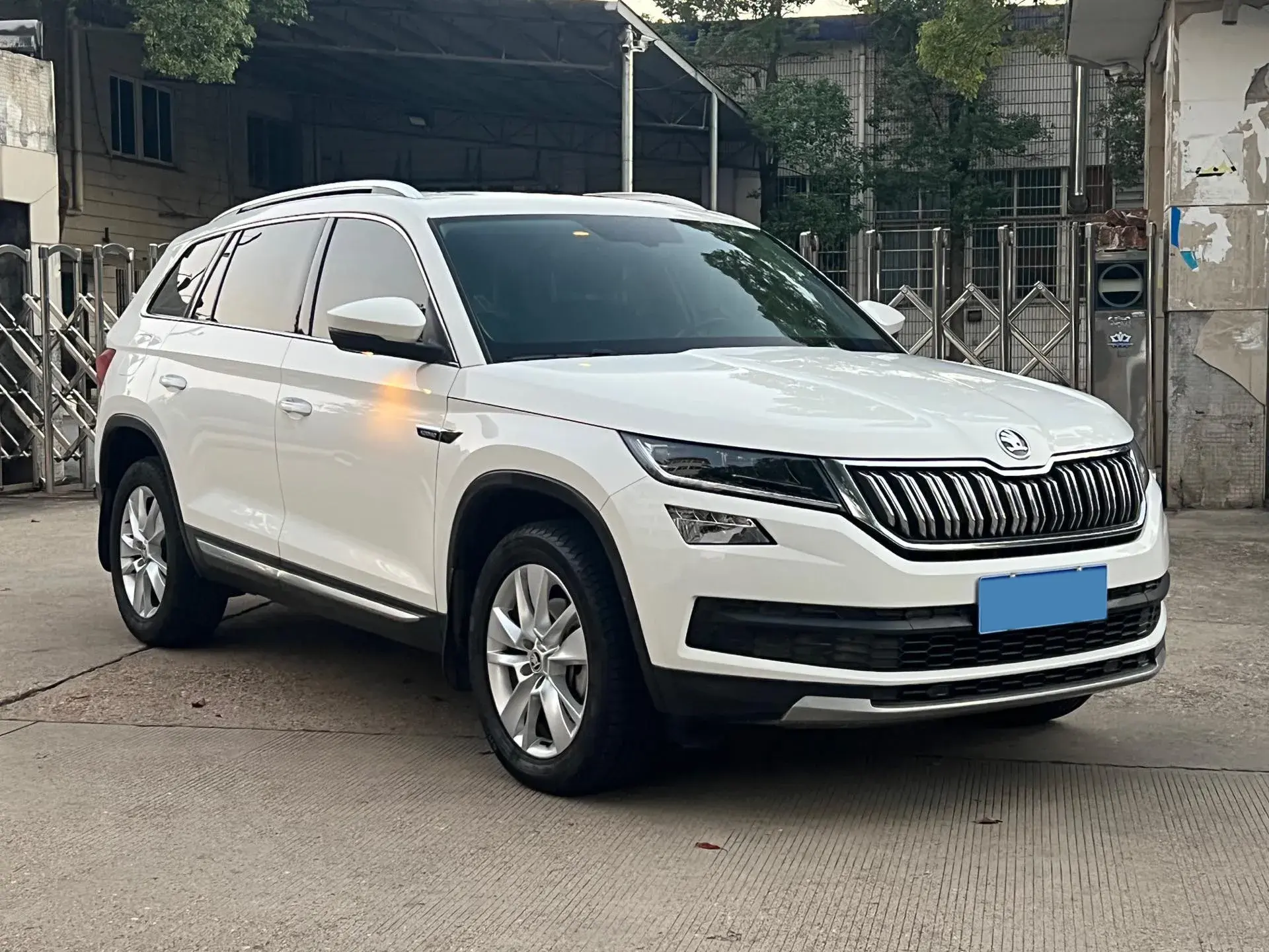 2018 SKODA KODIAK thumbnail 3