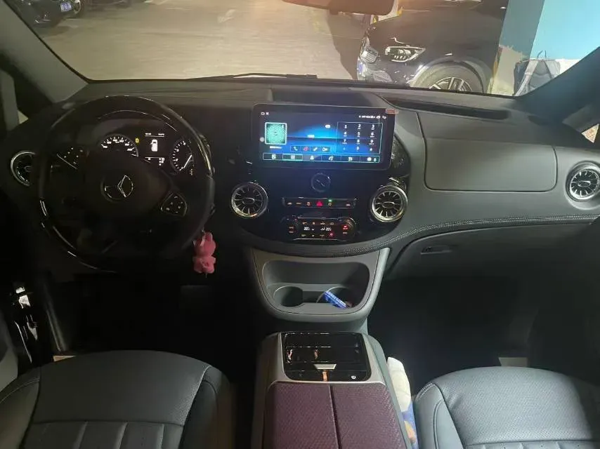 2023 Mercedes-Benz Vito 2.0T 211HP L4 9AT,autocango,china used car exporter,china ev exporter,chinese used car exporter,chinese used ev exporter