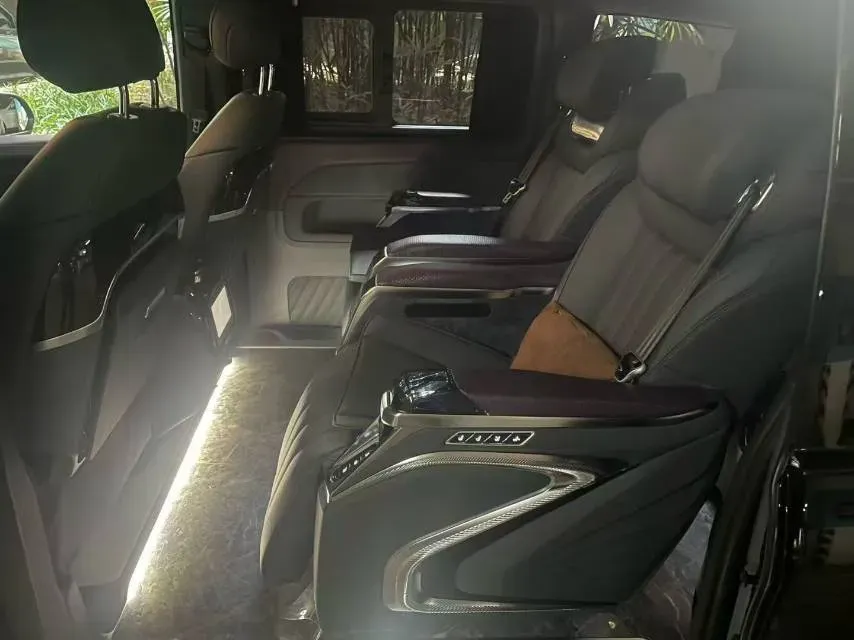 2023 Mercedes-Benz Vito 2.0T 211HP L4 9AT,autocango,china used car exporter,china ev exporter,chinese used car exporter,chinese used ev exporter