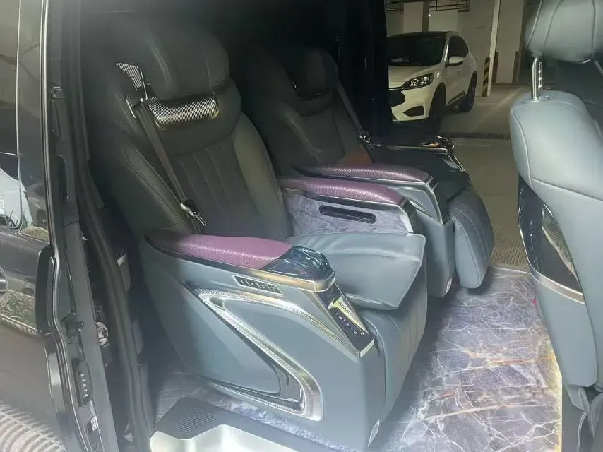 2023 Mercedes-Benz Vito 2.0T 211HP L4 9AT,autocango,china used car exporter,china ev exporter,chinese used car exporter,chinese used ev exporter