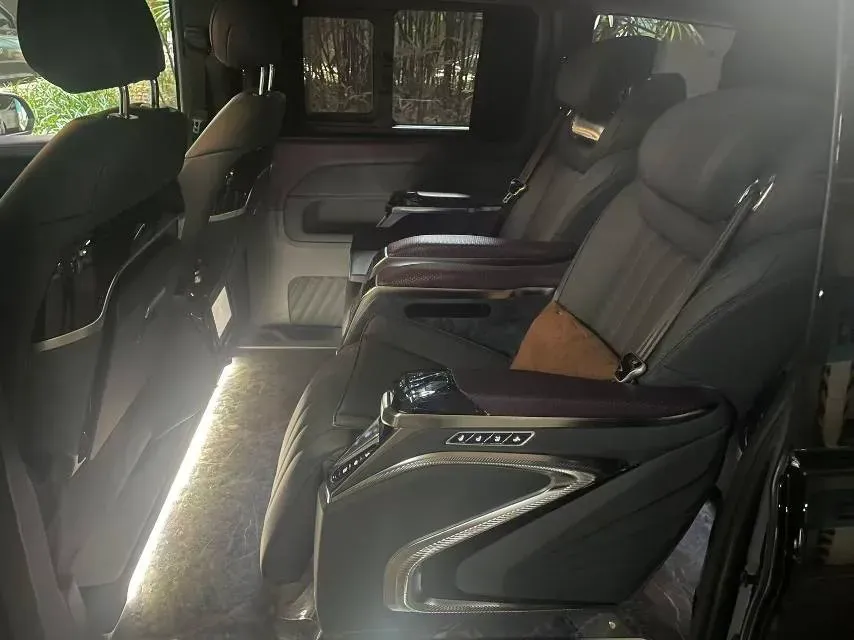 2023 Mercedes-Benz Vito 2.0T 211HP L4 9AT,autocango,china used car exporter,china ev exporter,chinese used car exporter,chinese used ev exporter