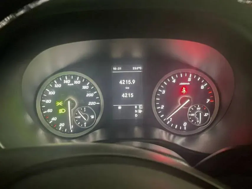 2023 Mercedes-Benz Vito 2.0T 211HP L4 9AT,autocango,china used car exporter,china ev exporter,chinese used car exporter,chinese used ev exporter